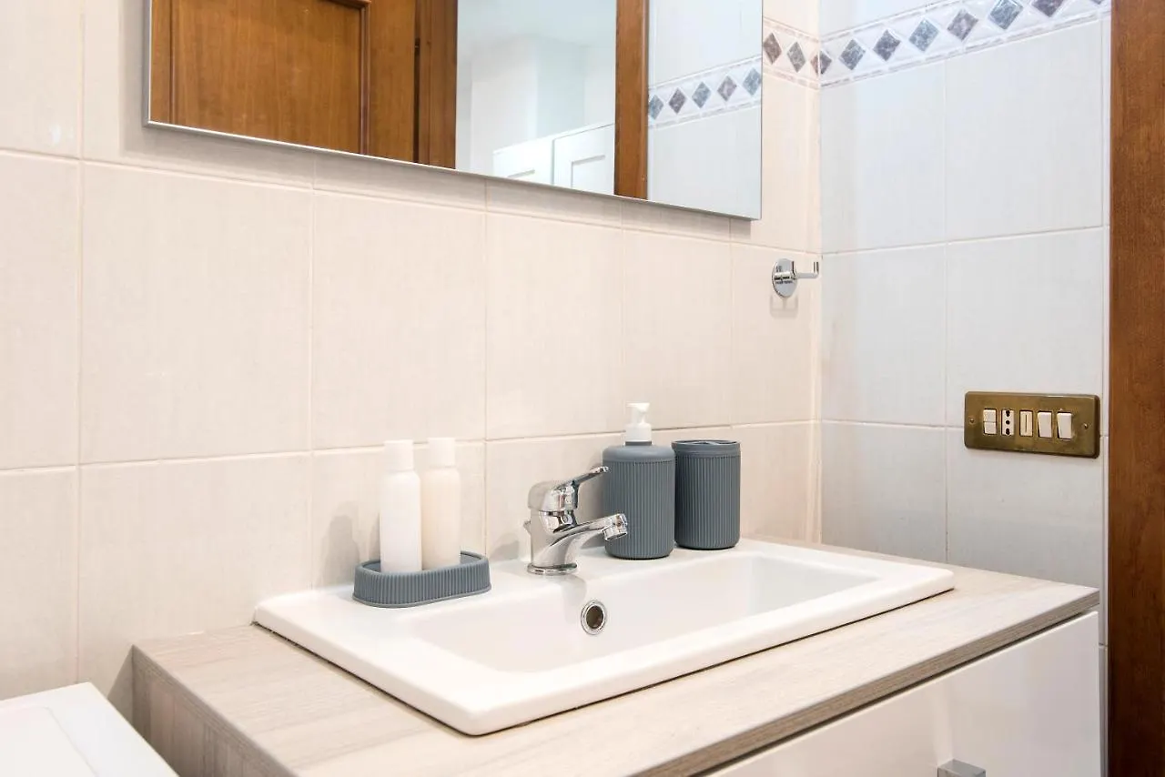 Exclusive Suite A Pochi Passi Dal Centro Rom Apartment
